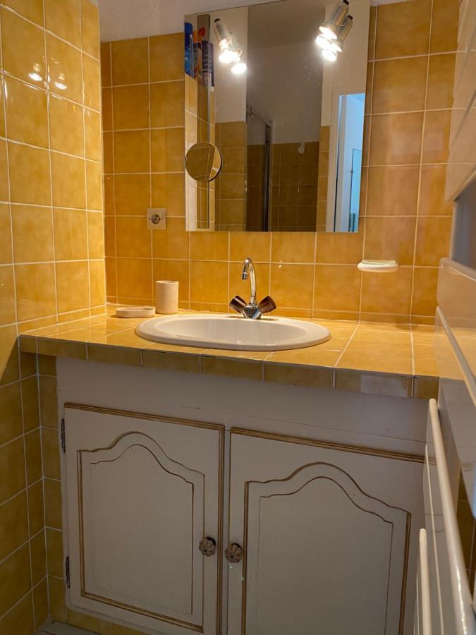 Superbe Appartement Cosy Vue Mer Pieds Dans L'Eau 카발레르쉬르메르 외부 사진