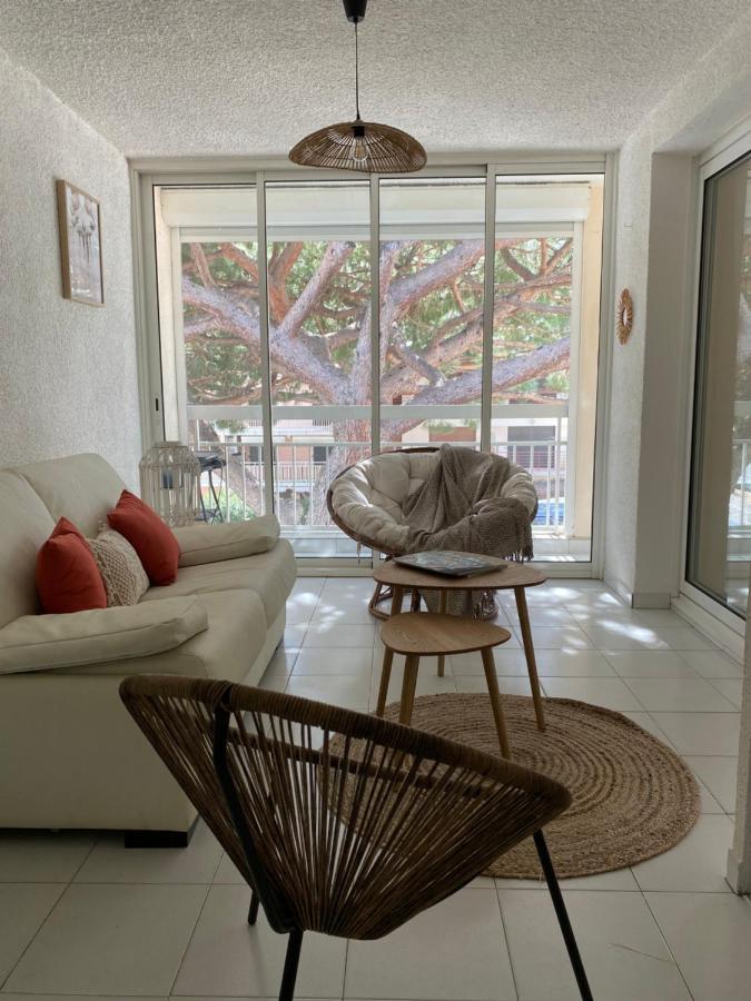 Superbe Appartement Cosy Vue Mer Pieds Dans L'Eau 카발레르쉬르메르 외부 사진