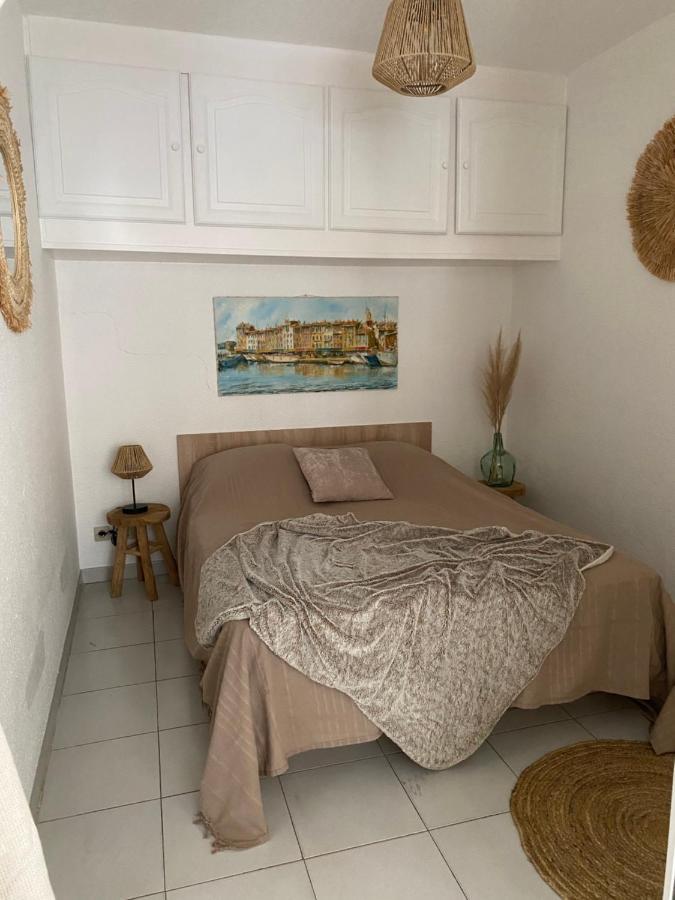 Superbe Appartement Cosy Vue Mer Pieds Dans L'Eau 카발레르쉬르메르 외부 사진