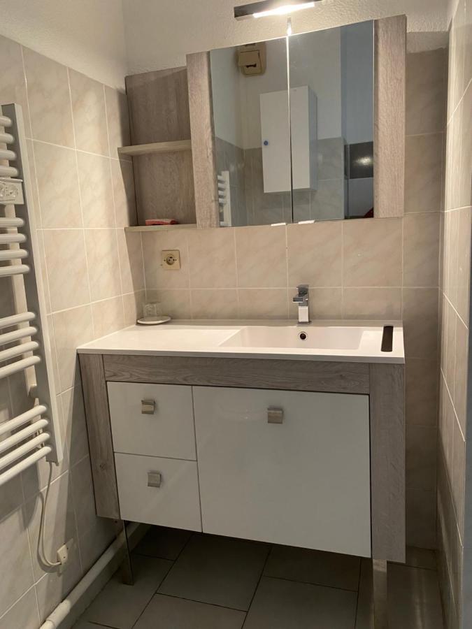 Superbe Appartement Cosy Vue Mer Pieds Dans L'Eau 카발레르쉬르메르 외부 사진